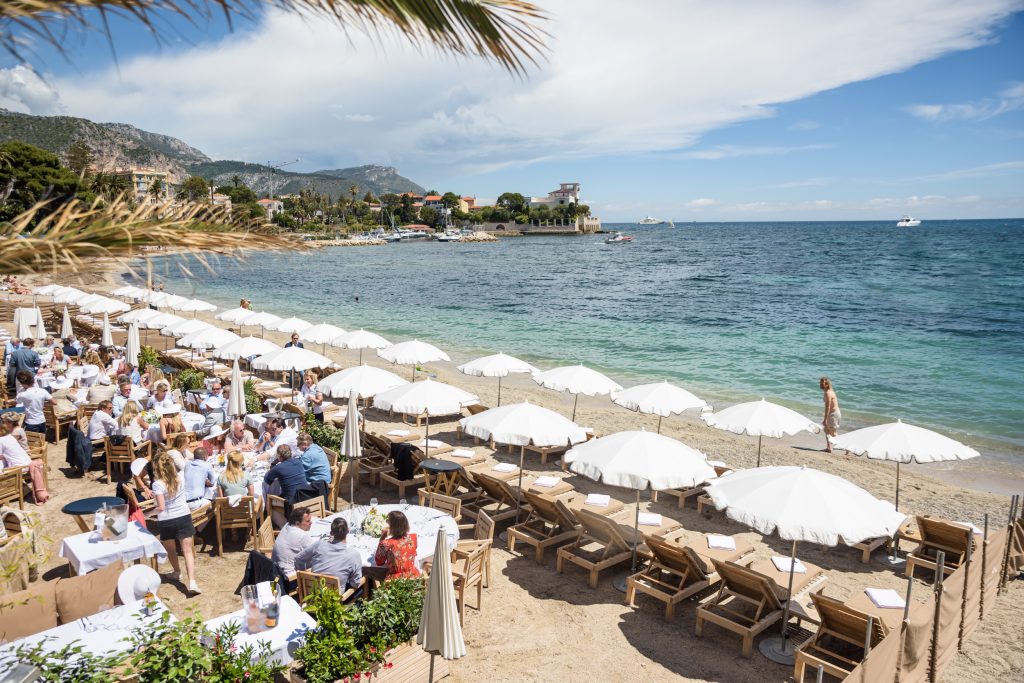 plage proche de villlefranche sur mer